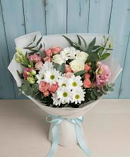 Букет цветов из:  Розы, Лизиантусы и Хризантемы в Карачеве